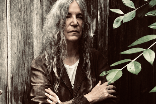 Patti Smith Reflects and Lives in the Moment