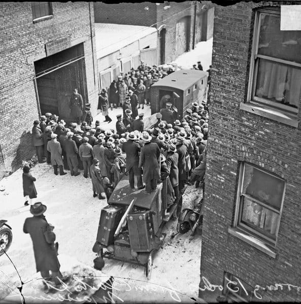 Virtual and Augmented History: The St. Valentine's Day Massacre